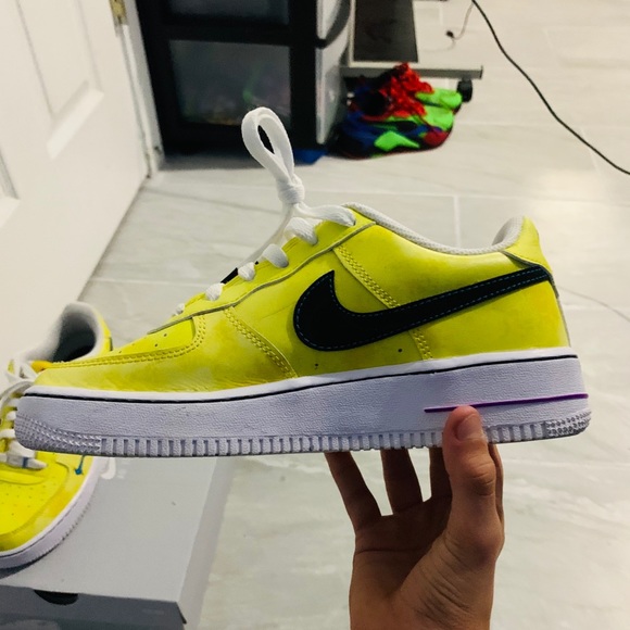 nike air force 1s lv8